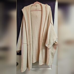 Free People light yellow sweater jacket with pockets size M/L